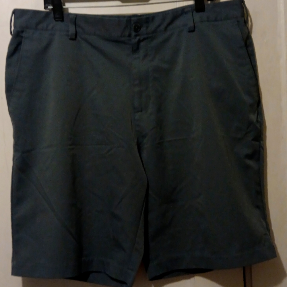 NWOT Adidas Shorts Men's Dress/ Casual, Sz 38 Dark Gray